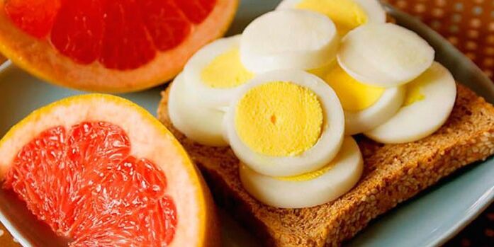 citrus and boiled eggs for the Maggi diet